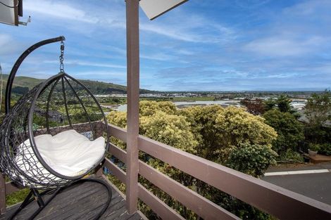 Photo of property in 10 Osmond Lane, Mount Pleasant, Christchurch, 8081