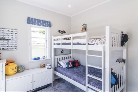 Photo of property in 8 Omar Street, Khandallah, Wellington, 6035