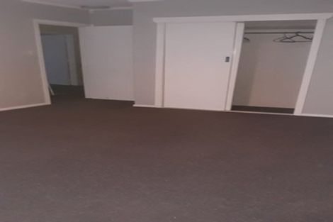 Photo of property in 5 Alder Place, Newlands, Wellington, 6037