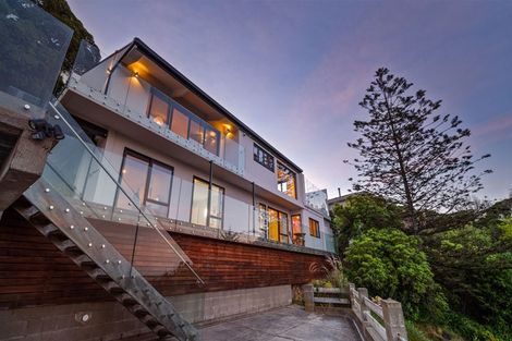 Photo of property in 21 Whareora Terrace, Cashmere, Christchurch, 8022