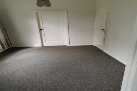 Photo of property in 14 Massey Avenue, Greenlane, Auckland, 1061