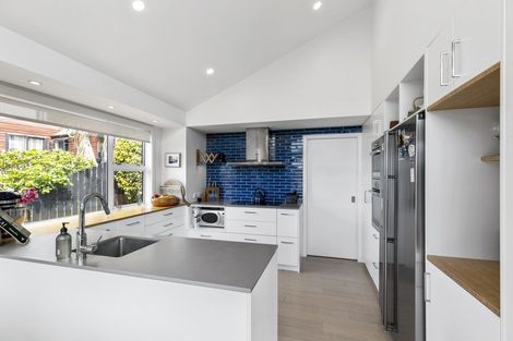 Photo of property in 27 Voltaire Street, Karori, Wellington, 6012