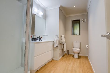 Photo of property in 15 Tironui Terrace, Western Heights, Hamilton, 3200