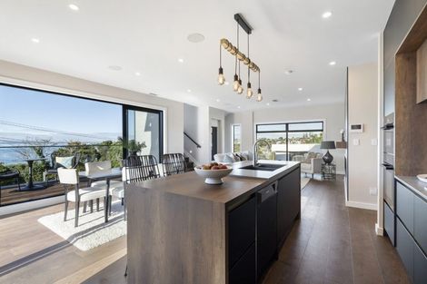 Photo of property in 20 Beach Road, Castor Bay, Auckland, 0620