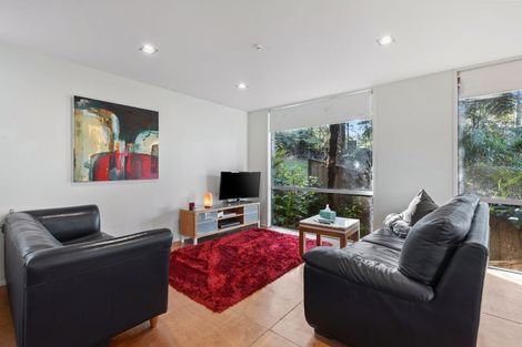Photo of property in 209 Laingholm Drive, Laingholm, Auckland, 0604