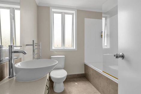 Photo of property in 1 Manawatere Way, Flat Bush, Auckland, 2019