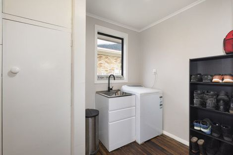 Photo of property in 19 Wyatt Avenue, Te Aroha, 3320