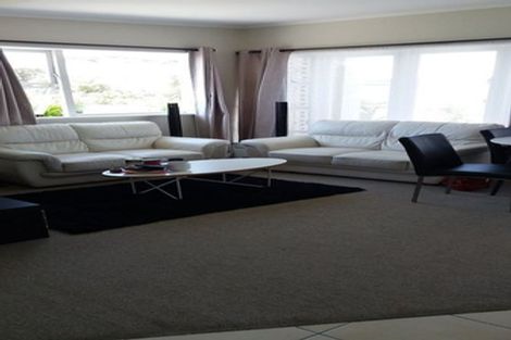 Photo of property in 1/27 Neptune Avenue, Beach Haven, Auckland, 0626