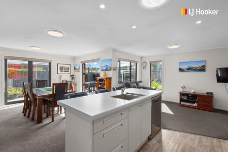 Photo of property in 12 Centre Street, Mosgiel, 9024