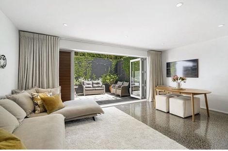 Photo of property in 1/20 Maritime Terrace, Birkenhead, Auckland, 0626