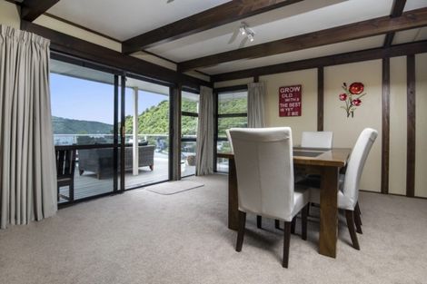 Photo of property in 376 Waikawa Road, Waikawa, Picton, 7220