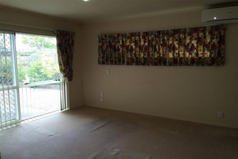 Photo of property in 2 Marlon Lane, East Tamaki, Auckland, 2016