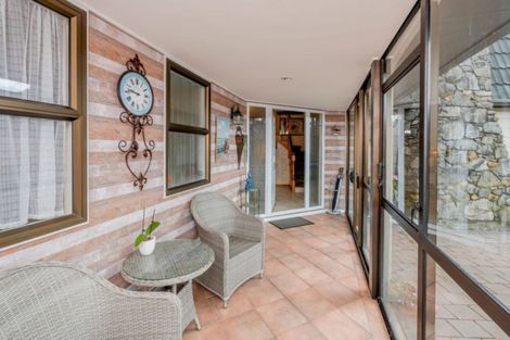 Photo of property in 4a Rewarewa Crescent, Waikanae, 5036