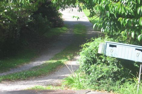 Photo of property in 17 Kororo Street, Northcote, Auckland, 0627