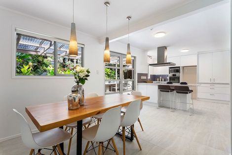 Photo of property in 3 Opanuku Road, Henderson Valley, Auckland, 0612