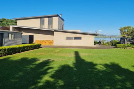 Photo of property in 4 First Avenue, Glenbrook, Waiuku, 2681