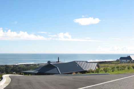 Photo of property in 16 Tasman View Road, Paroa, Greymouth, 7805