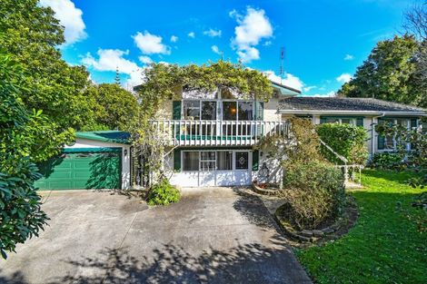 Photo of property in 27 Mirrabooka Avenue, Botany Downs, Auckland, 2010