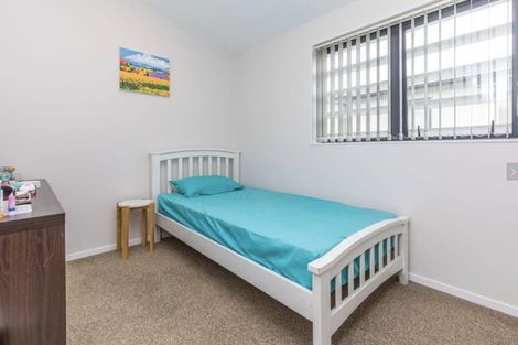 Photo of property in 20 Mangrove Lane, Albany Heights, Auckland, 0632