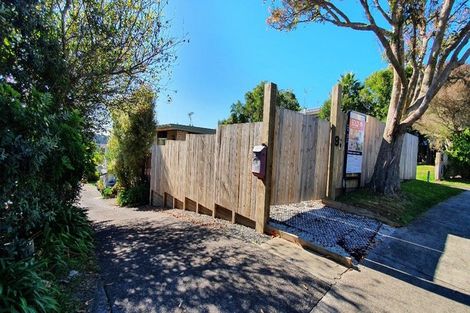 Photo of property in 2/9 Lingham Crescent, Torbay, Auckland, 0630