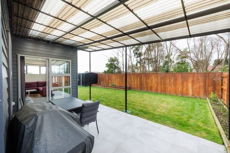 Photo of property in 12 Ivy Lane, Kelvin Grove, Palmerston North, 4414