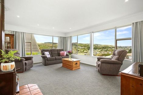 Photo of property in 30 Turriff Crescent, Tawa, Wellington, 5028