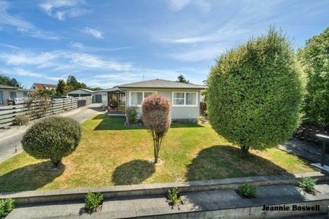 Photo of property in 84 Apollo Parade, Milson, Palmerston North, 4414