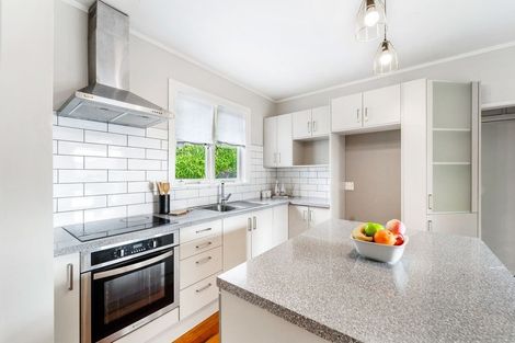 Photo of property in 23a Riserra Drive, Ranui, Auckland, 0612