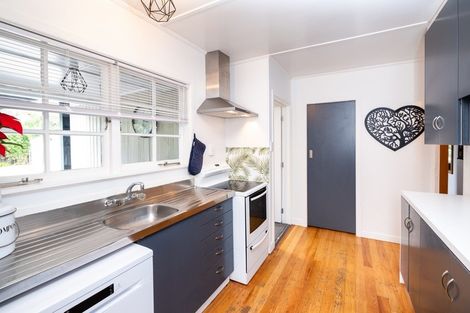 Photo of property in 8 East Road, Haumoana, 4102