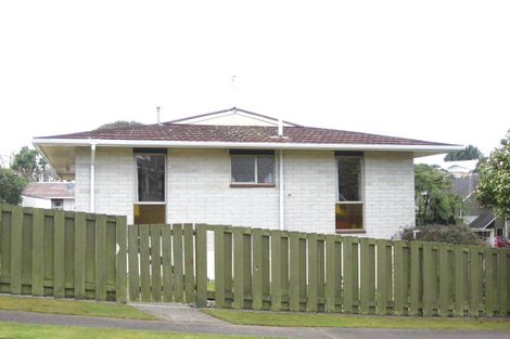 Photo of property in 15a Leatham Avenue, Strandon, New Plymouth, 4312