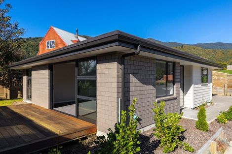 Photo of property in 12 Discovery Way, Waikawa, Picton, 7220