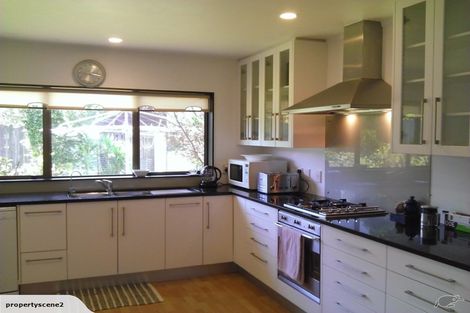 Photo of property in 10 Cornelian Crescent, Half Moon Bay, Auckland, 2012
