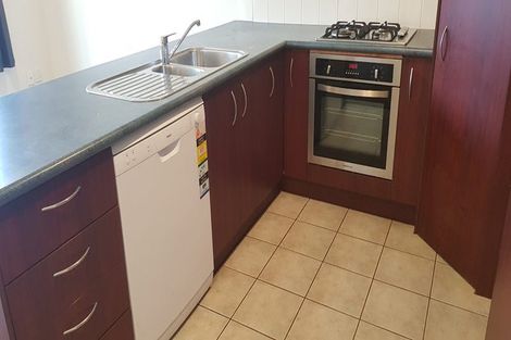 Photo of property in 8/3 Orwell Road, Greenhithe, Auckland, 0632