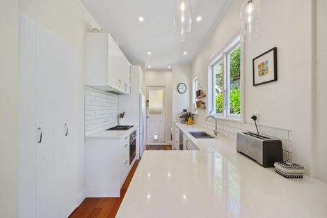 Photo of property in 31 Crofton Road, Ngaio, Wellington, 6035