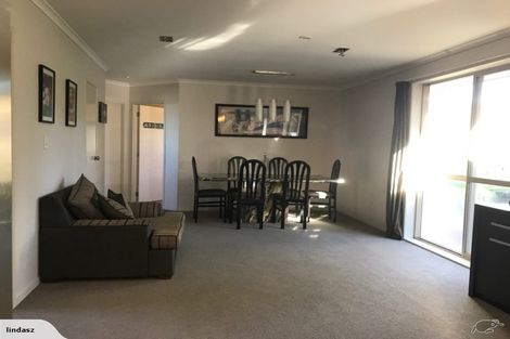 Photo of property in 3 Frank Knight Place, Waiuku, 2123