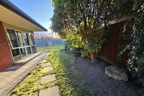 Photo of property in 32 Springbank Street, Bryndwr, Christchurch, 8053