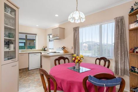 Photo of property in 17 Donegal Place, Katikati, 3129