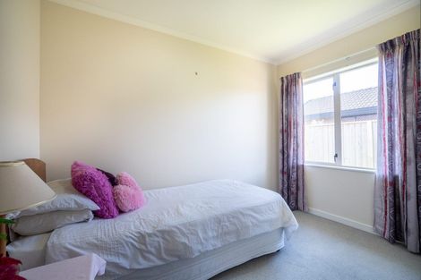 Photo of property in 19 Branigan Parade, Kelvin Grove, Palmerston North, 4414