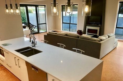 Photo of property in 6 Hohiria Street, Waikanae Beach, Waikanae, 5036