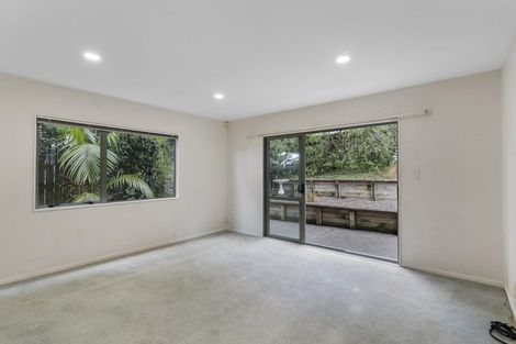 Photo of property in 4 San Ambrosio Rise, Henderson, Auckland, 0612
