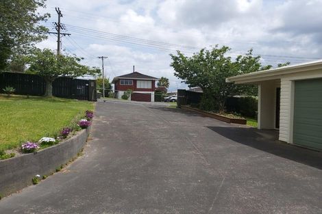 Photo of property in 40 Waimumu Road, Massey, Auckland, 0614