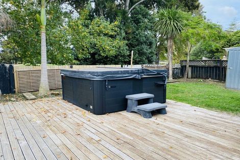 Photo of property in 3 Pinehurst Place, Wattle Downs, Auckland, 2103