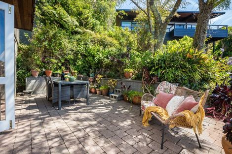 Photo of property in 31 Wadestown Road, Wadestown, Wellington, 6012