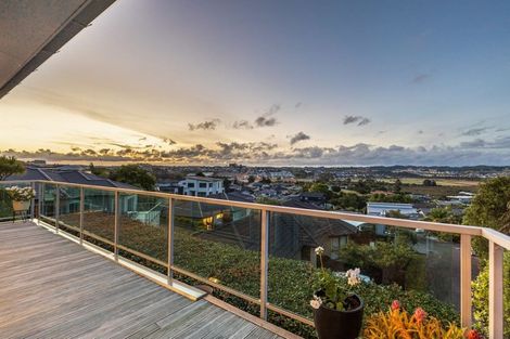 Photo of property in 3 Veronica Close, Red Beach, 0932