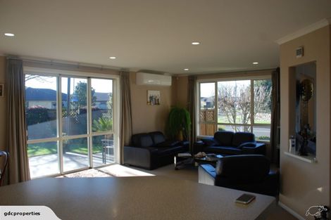 Photo of property in 48 Farringdon Avenue, Rototuna North, Hamilton, 3210