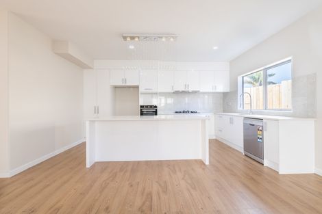 Photo of property in 49 Sari Place, Massey, Auckland, 0614