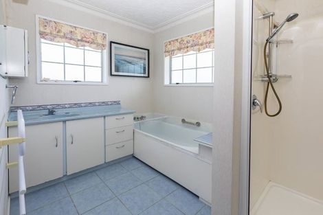 Photo of property in 16 Waimokihi Place, Somerfield, Christchurch, 8024