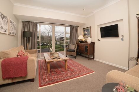 Photo of property in 55 Bowen Street, Cambridge, 3434