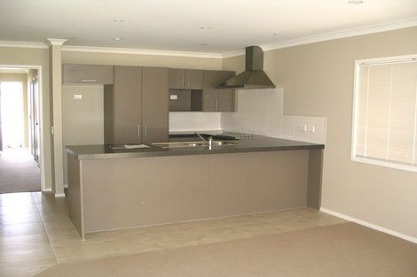 Photo of property in 4 Heidi Crescent, Flat Bush, Auckland, 2016