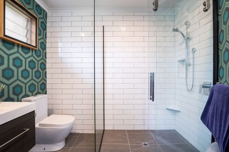 Photo of property in 189 Mangorei Road, Merrilands, New Plymouth, 4312